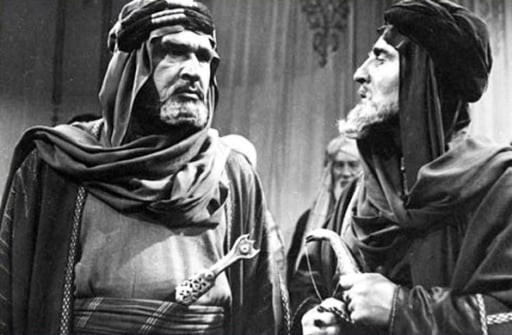 Bədii film. 1962-ci il Məcnun atası - Xalq artisti Ə.Ələkbərov, Leylinin atası - Xalq artisti Ə.Zeynalov.