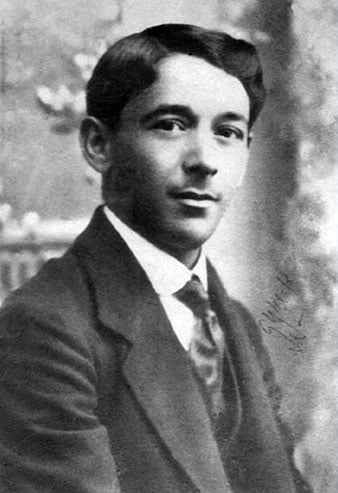 Əhməd Ağdamski. 1920 illər. Leyli rolunun ilk ifaçısı Əhməd Ağdamski - Bədəlbəyli.