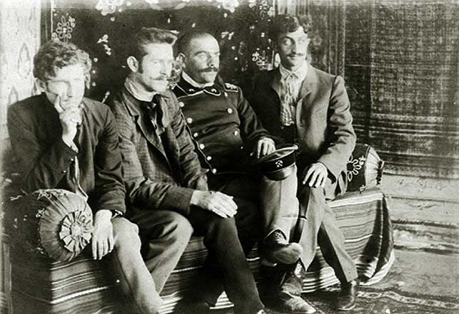 Soldan sağa: Ceyhun bəy, Üzeyir bəy, Ağalar bəy, Zülfüqar bəy