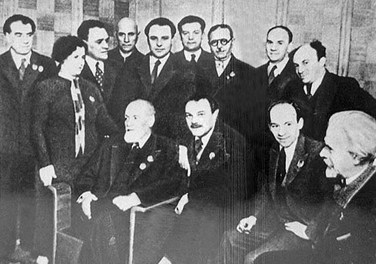 Ü.Hacıbəyli Moskvada