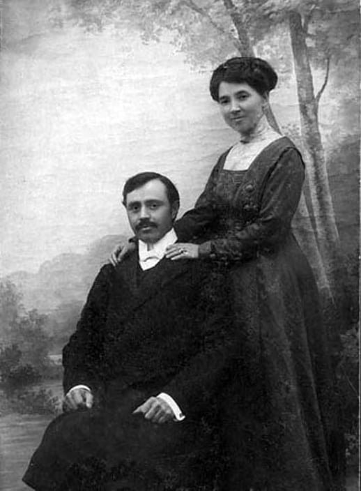 Ü.Hacıbəyli və onun həyat yoldaşı Məleykə xanım (Terequlova).